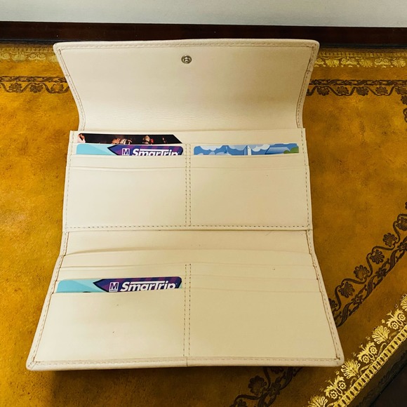 Coach Vintage White Cream Leather Trifold Wallet w Snap Closure - Picture 5 of 13